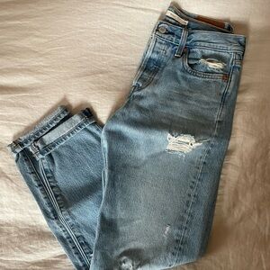 Levi’s Wedgie Distressed Jeans